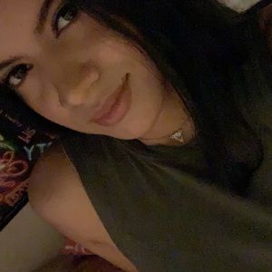 Meet your Posher, Dulce